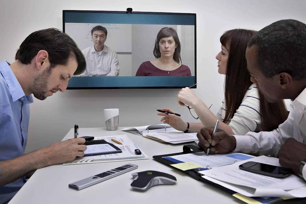 Combo Thiết bị họp gồm webcam, màn hình, micro họp hội nghị đa hướng Polycom