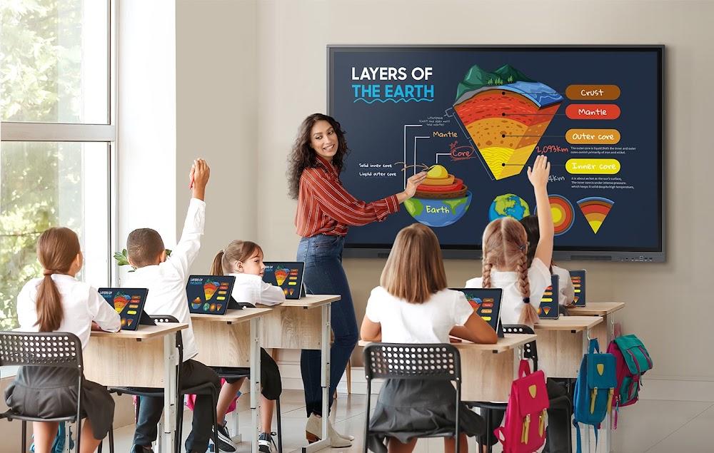 Màn Hình Tương Tác Samsung 75 Inch WAD Với nền tảng Android 13 mạnh mẽ và chứng nhận Google EDLA danh giá
